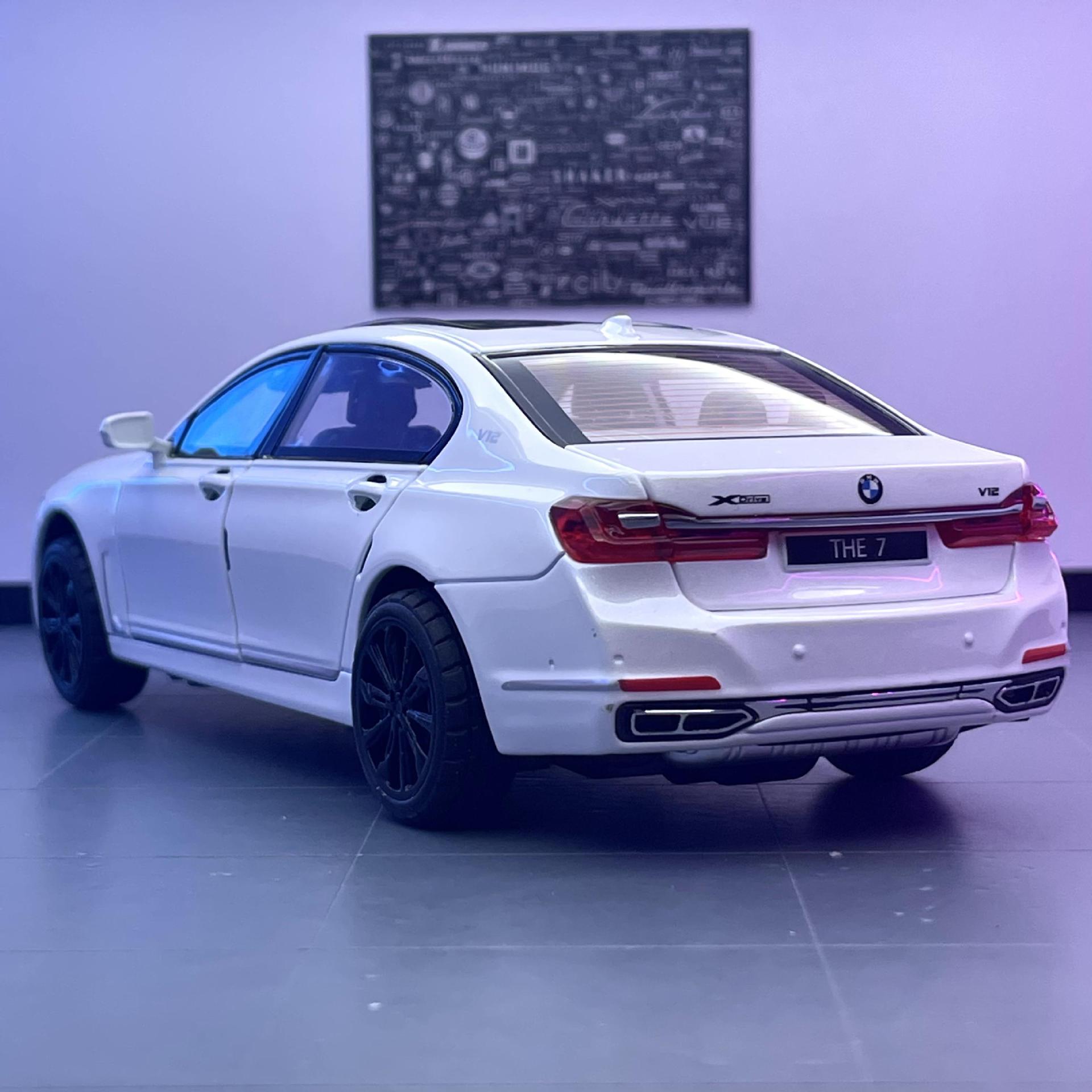 Chimei modelo de coche de aleación 1:24 baoma 760Li coche tira hacia atrás el sonido y la luz 6 puerta modelo de coche de juguete decoración colección