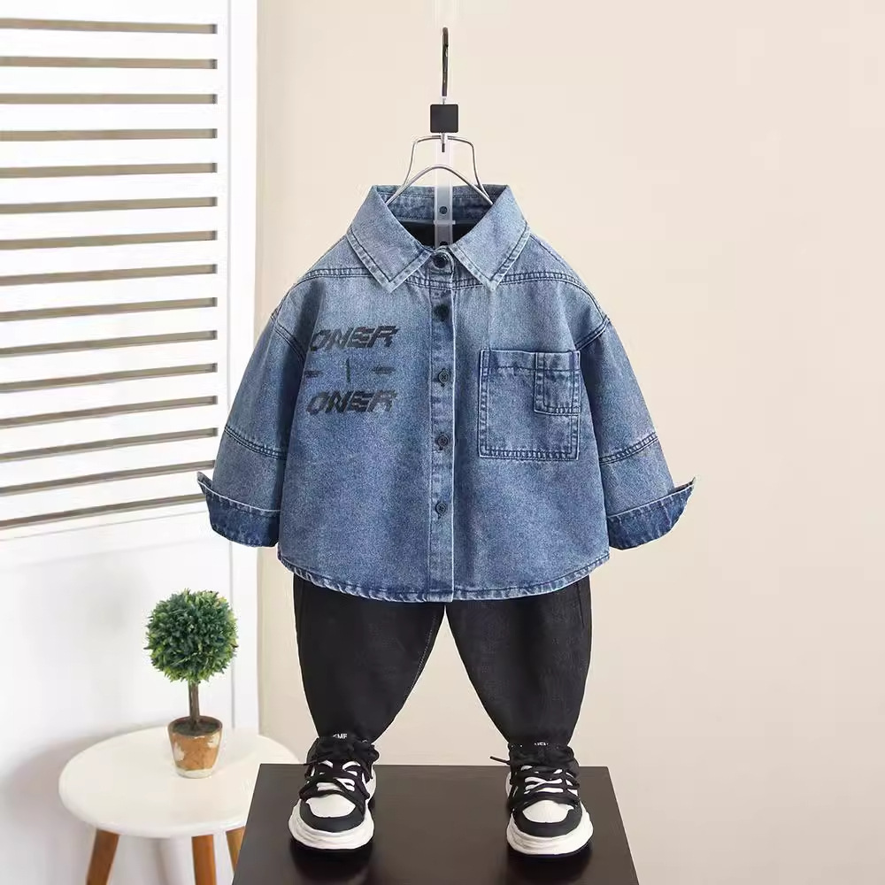 6259 Camisa vaquera para niños Chaqueta 2024 Otoño Nuevo estilo Estilo occidental Ropa de otoño para bebés Camisa de manga larga para niños de primavera y otoño