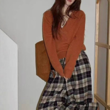 韩系休闲慵懒V领长袖针织衫女秋季通勤减龄百搭显瘦纯色毛衣上衣