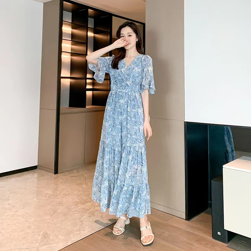 Cross-Border Tall Women's Dress 2026 Spring/Summer New Style Sea Blue Floral V-Neck Bell Sleeve Waist-Cinching Design Long Dress