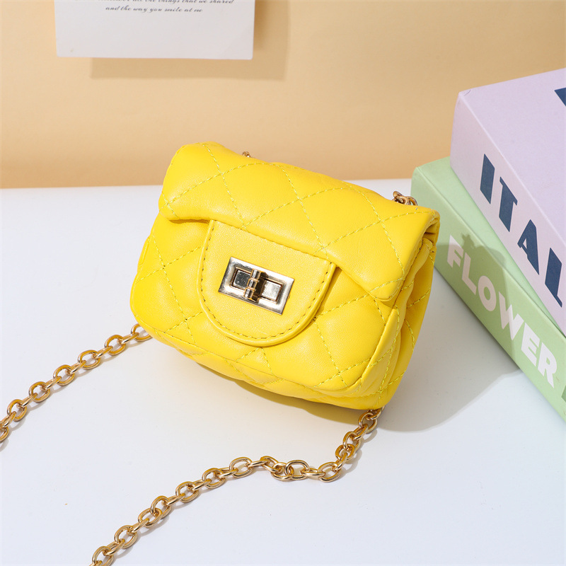 2025 primavera y verano estilo caliente moda casual niños dulces bolsa de gelatina mini bolso de mensajero de un solo hombro variedad al por mayor