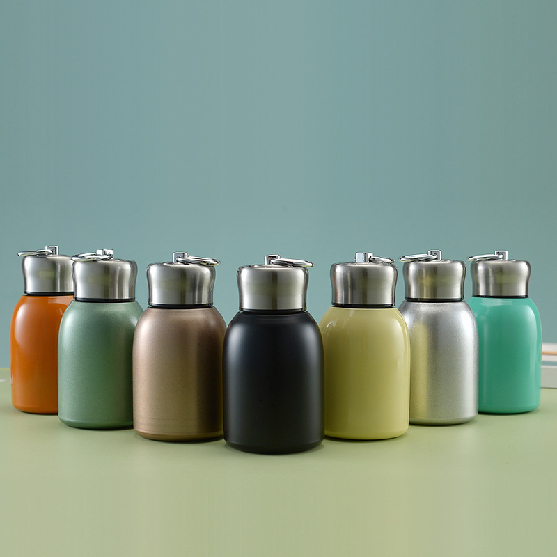 New cute mini pocket cup with handle, small capacity, portable 304 stainless steel thermos cup for women, high aesthetic value New cute mini pocket cup with handle, small capacity, portable 304 stainless steel thermos cup for women, high aesthetic value