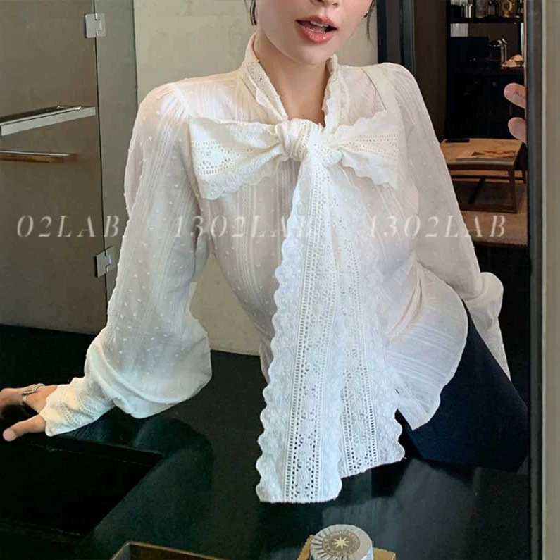 Elegant French-style heavy-duty lace patchwork white shirt with large bow, 2026 spring/autumn new stunning top