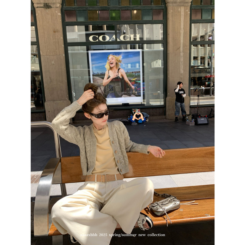 Axbbb Paris Morning Whispers All Wool Knitted Top Short V Neck Slim Long-Sleeved Cardigan Jacket