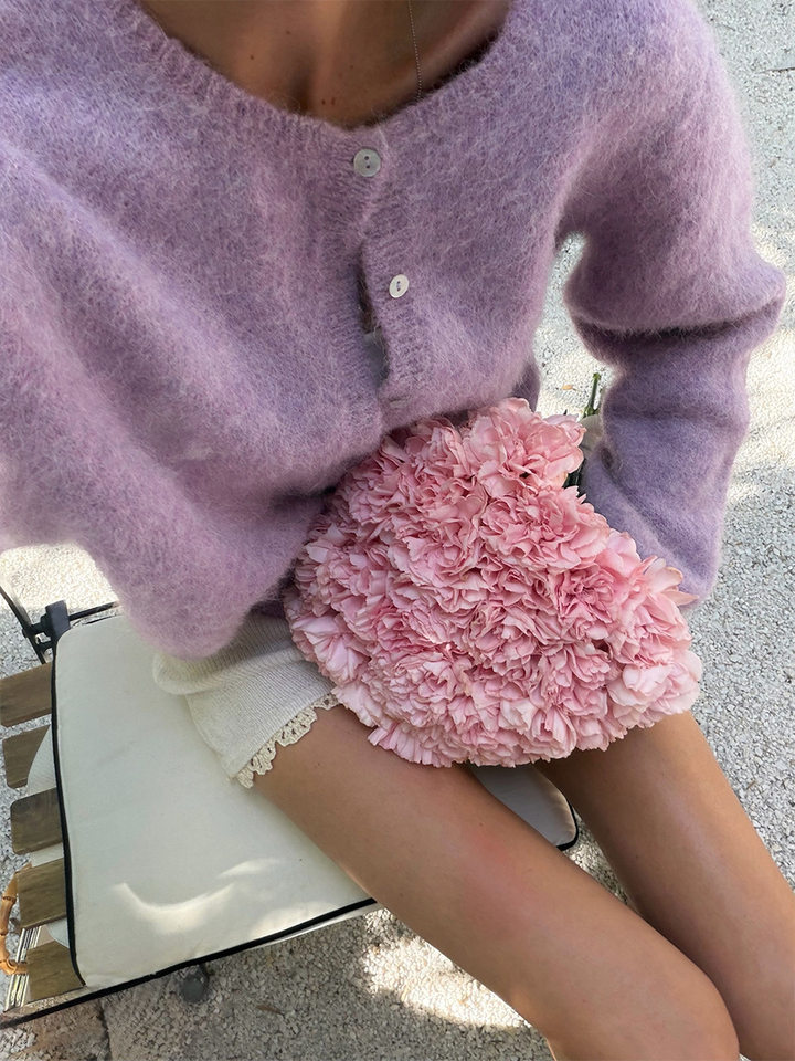 Áo khoác cardigan len nữ dáng rộng một hàng cúc, chất liệu dệt kim mềm mại, phong cách thanh lịch — Màu hồng nhạt (hàng có sẵn), Màu xanh lá cây (có hàng), Màu xanh ô liu (đốm), Màu xanh đậm (Còn hàng) chi tiết 45