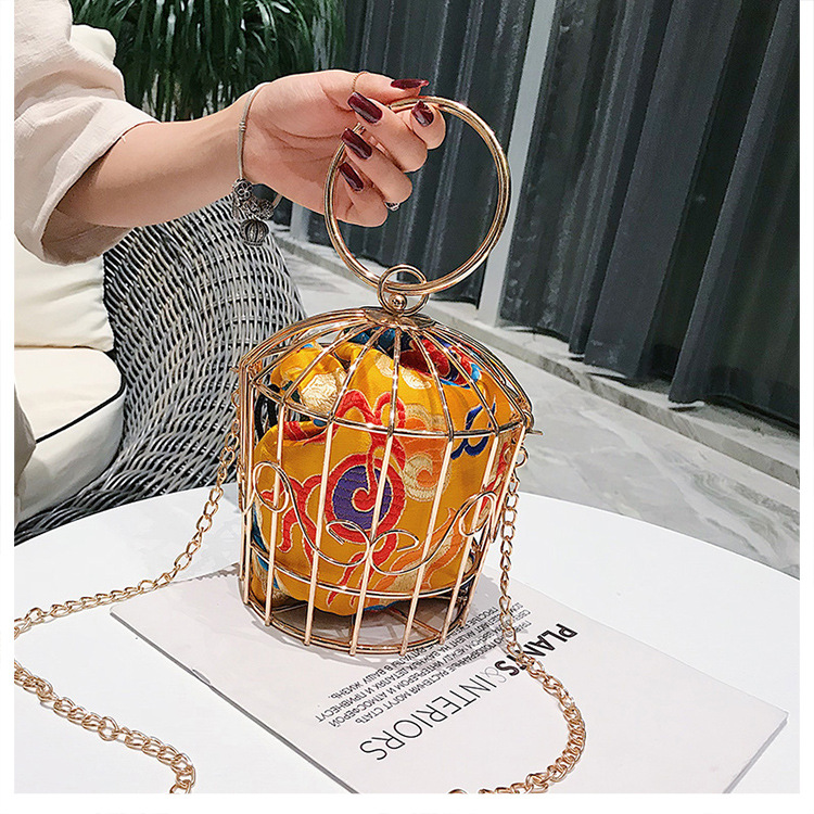 Women's Small Satin Solid Color Vintage Style Hollow Lock Clasp Crossbody Bag display picture 31