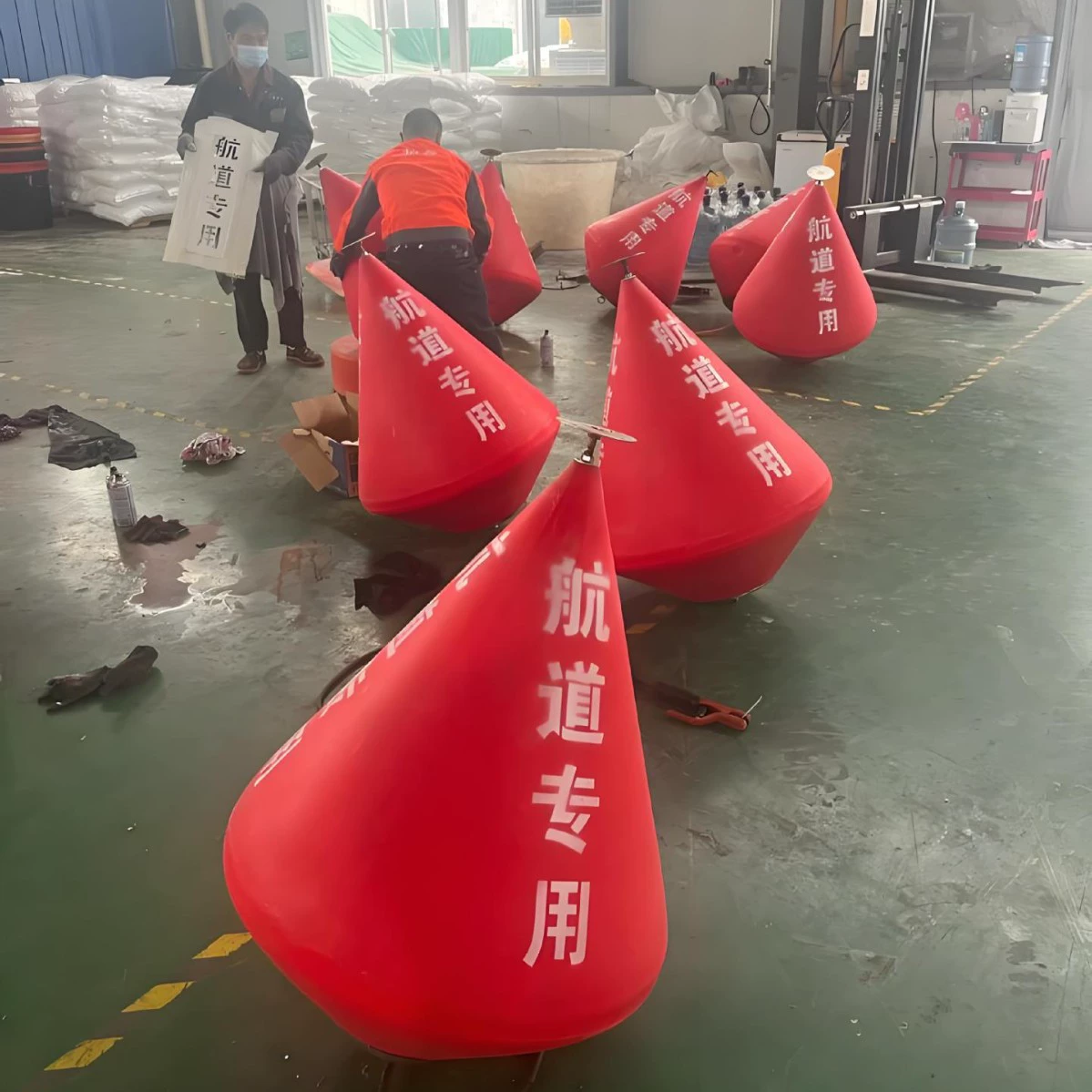 Водный сигнальный буй, морской сигнальный буй, конический буй, пластиковый сигнальный буй для каналов, опционально с сигнальной лампой