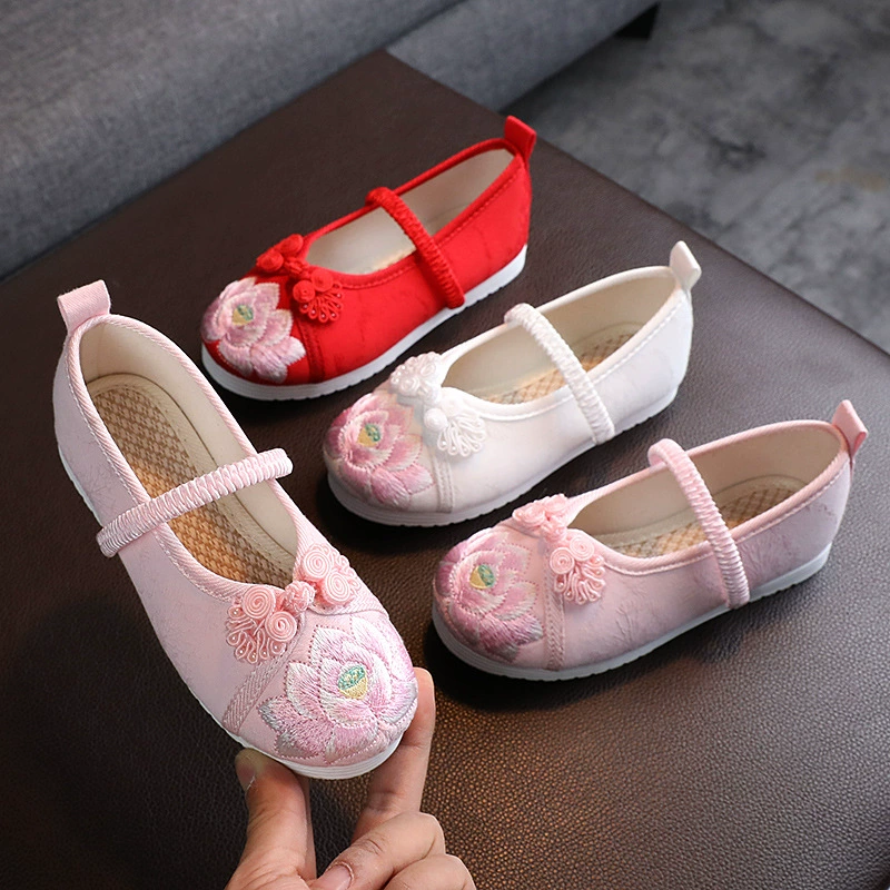 Hanfu вышитая девушка старая пекинская обувь из ткани