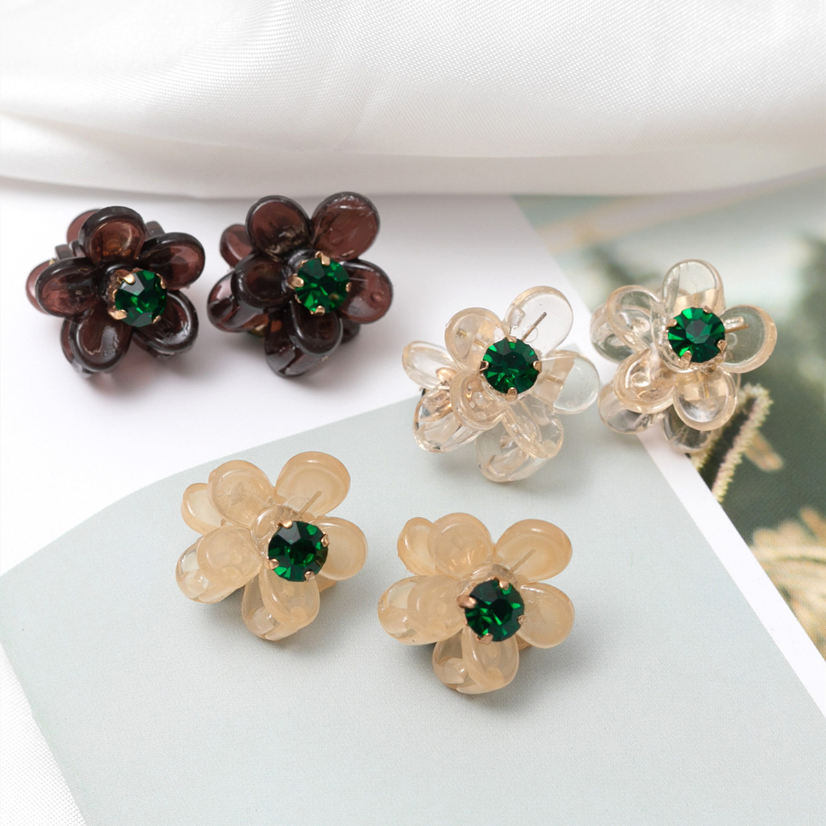 Rhinestones Inlay Material Retro Flower Plastic Stoving Varnish Rhinestones Hair Claws 1 Pair