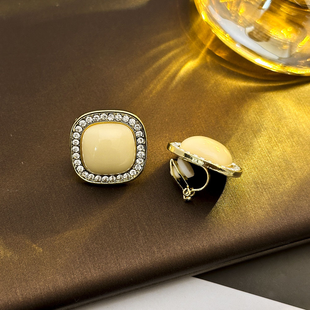 Pinzas para las orejas cuadradas geométricas con incrustaciones de diamantes coreanos, pendientes de temperamento de lujo ligero y de alta gama, pendientes de todo fósforo, pequeños y simples
