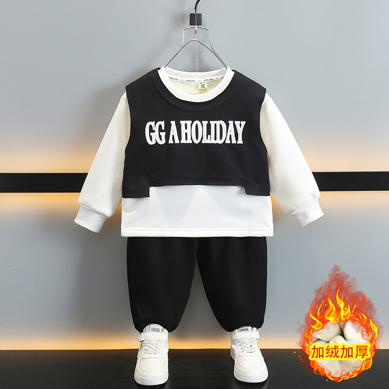 6468 niños más traje de terciopelo 2025 otoño e invierno nuevo estilo deportes para niños tres niños guapos invierno engrosados y calientes