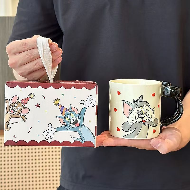 Gato y ratón taza de cerámica regalo de cumpleaños de alto valor para el desayuno taza de leche casera pareja taza de agua regalo de mano
