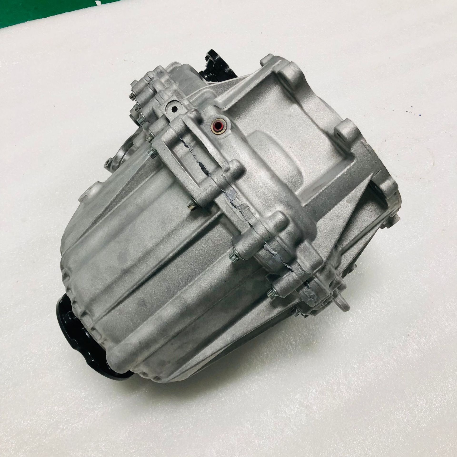 Suitable for Land Rover Range Rover Sport and Discovery 4, 8-speed transfer case assembly
