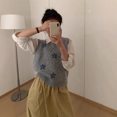 韩系洋气新款刺绣花朵针织马甲女外搭坎肩显瘦软糯叠穿毛衣上衣潮