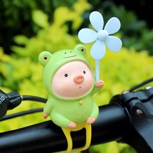 电动车装饰玩偶公仔配件创意青蛙小猪竹蜻蜓摩托自行单车车把挂件