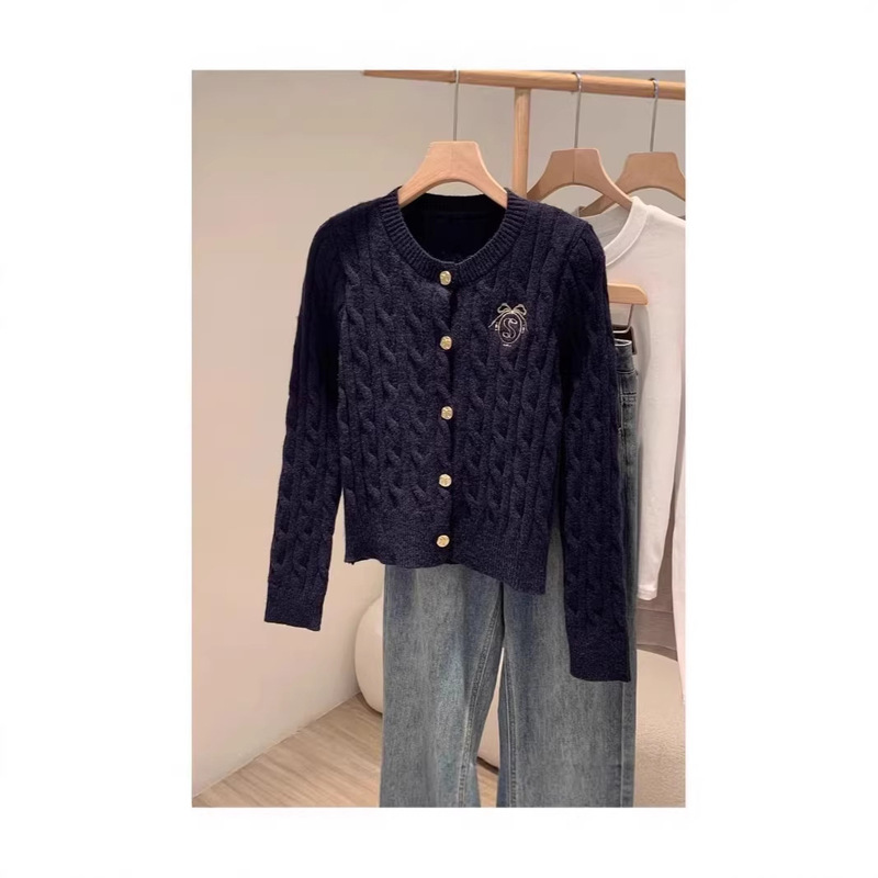 2026 Spring and Autumn Unique Twisted Long Sleeve Knitted Sweater Cardigan Thickened Coat for Women Unique Slim Fit Top Ins Trend