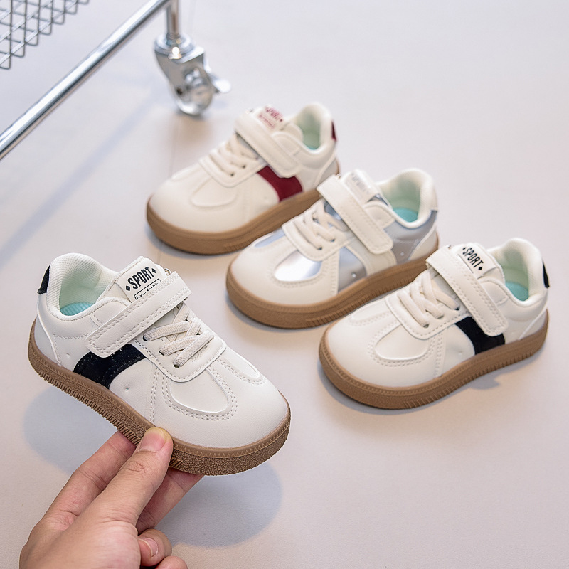 Zapatos deportivos para niños 2026 primavera nuevos zapatos de chicas con suela suave, zapatos de entrenamiento para niños zapatos casuales zapatos blancos