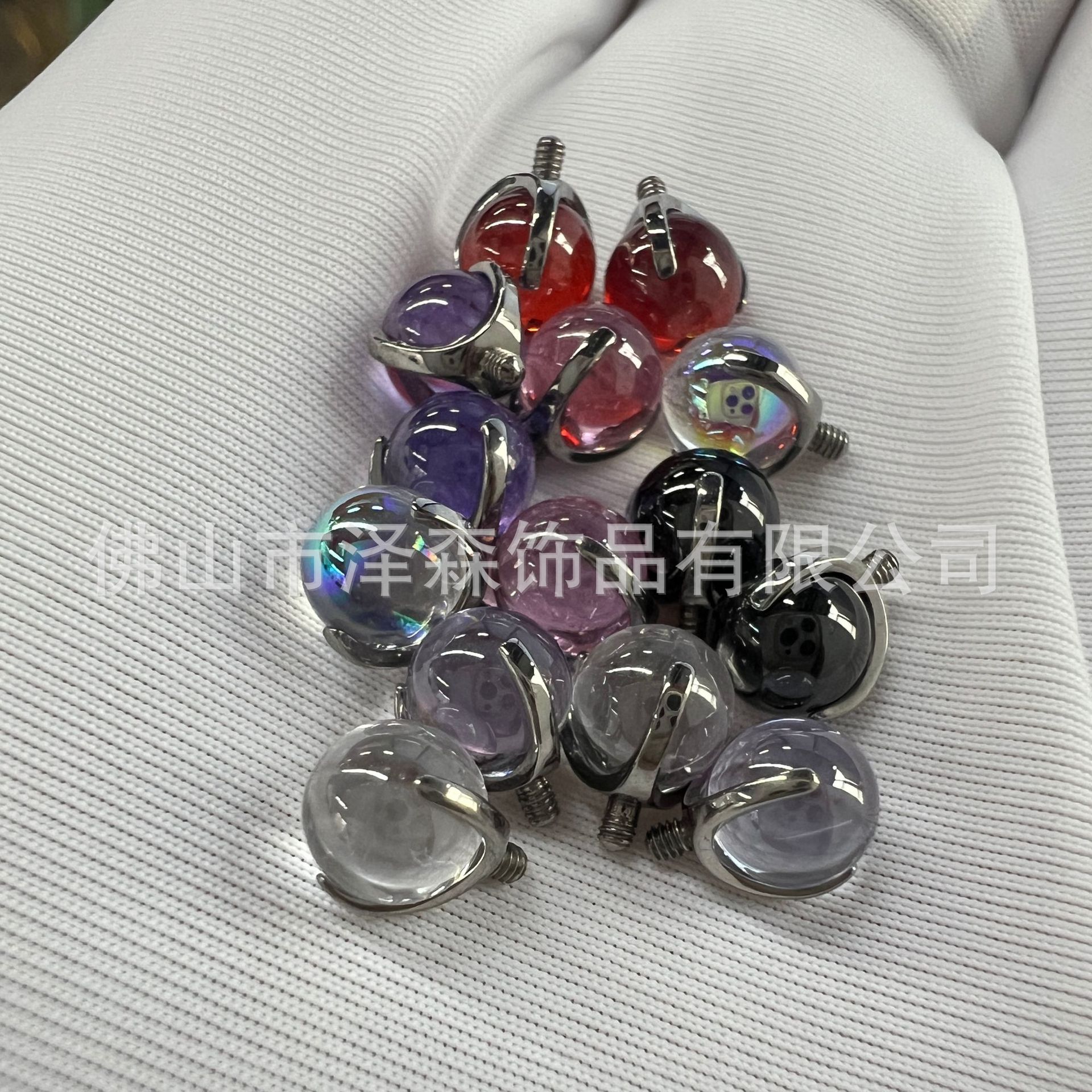 Silver pointed spike labret stud material detail