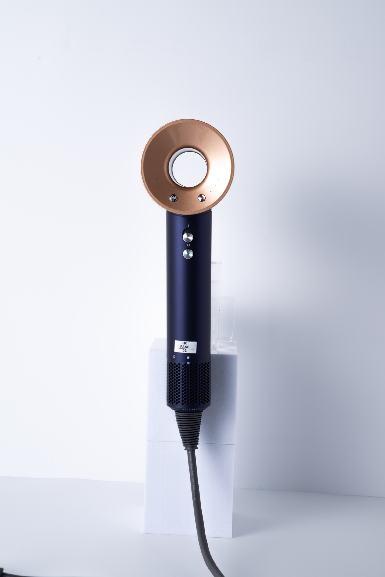 Secador de pelo de alta velocidad y potencia, superventas transfronterizo, secador de pelo de temperatura constante, secador de pelo portátil con cuatro boquillas, set en caja de regalo