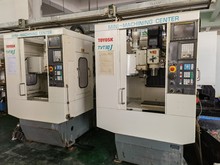 日本东洋小机刀臂式刀库10把刀，FANUC-21系统，主轴15000转