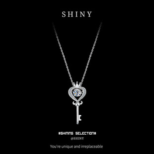 Shiny 925 full-body sterling silver smart moissanite key necklace yellow crown non-allergic mind ins wind key pendant