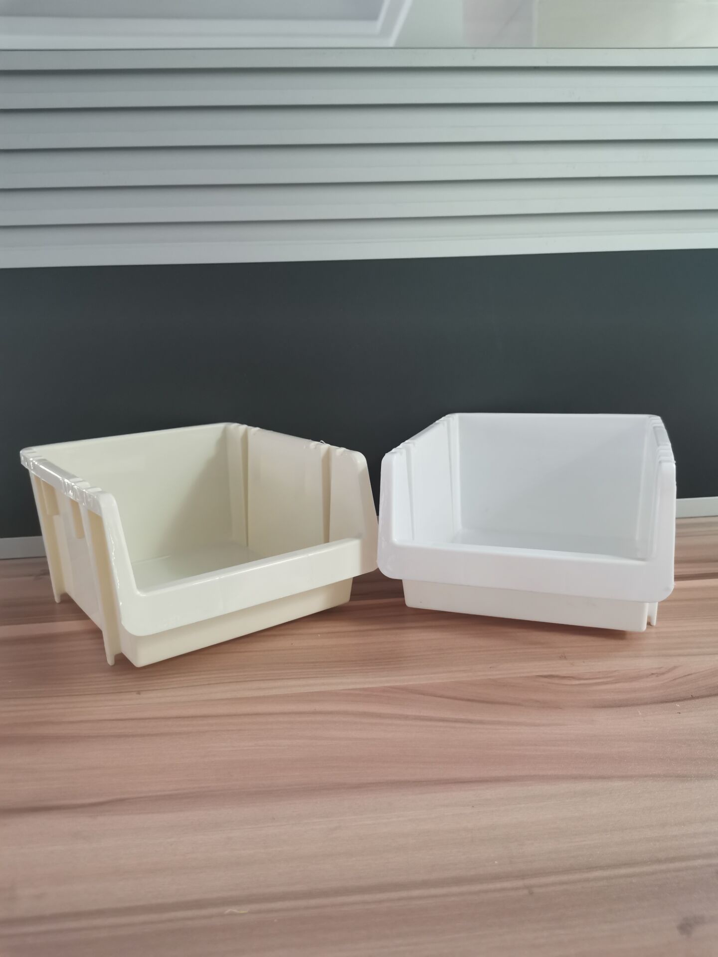 厂家批发斜口塑料盒组合式收纳盒仓库组立原件盒螺丝物料盒收纳盒