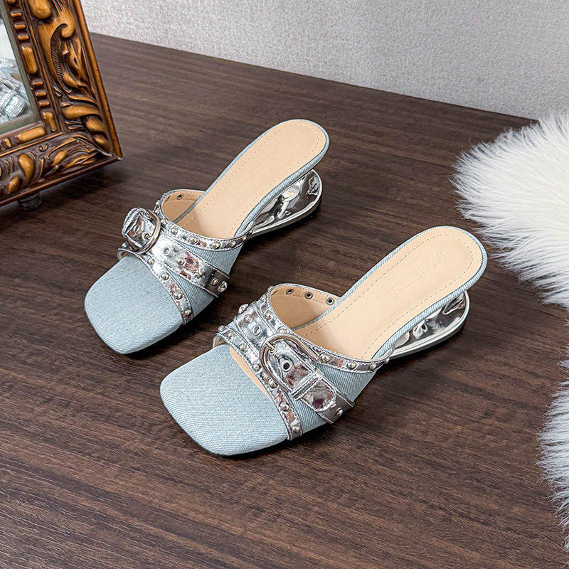 Dép sandal nữ quai ngang mũi vuông hở ngón, khóa kim loại đính đá, đế cao 6 cm — Màu xanh dương, màu đen