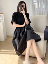 黑色赫本风短袖连衣裙女夏季2024新款韩版宽松大码显瘦小众A字裙