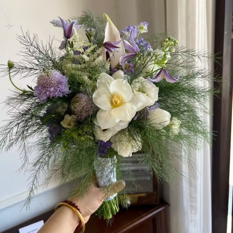 Wild Asparagus Grass Wedding Bouquet for the Bride, Suitable for Wedding Photos and Certificate Photos Wild Asparagus Grass Wedding Bouquet for the Bride, Suitable for Wedding Photos and Certificate Photos