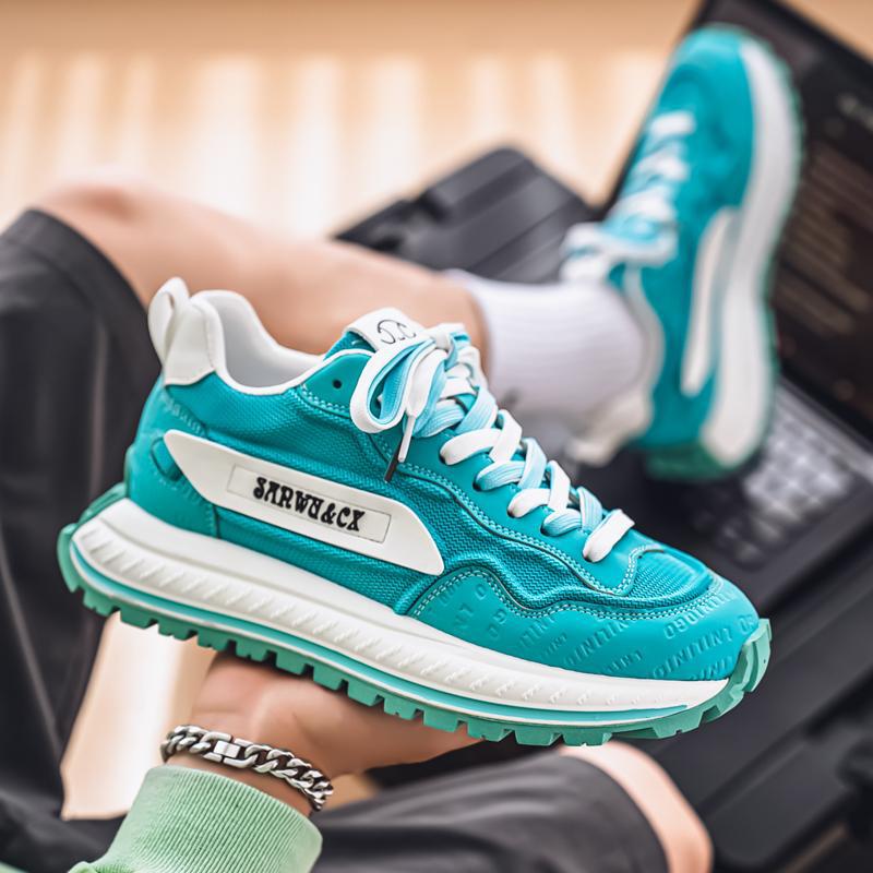 Cuatro estaciones zapatos para estudiantes verano nuevo estilo malla transpirable zapatos deportivos casuales moda Douyin cabello zapatos de hombre de suela gruesa