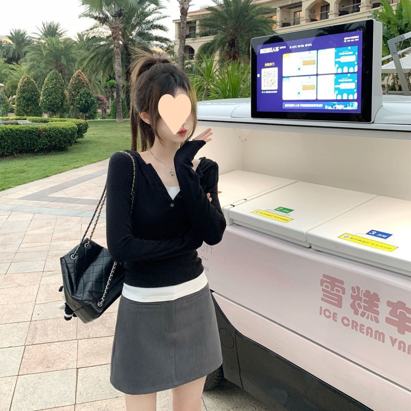 大码设计感纽扣连帽长袖恤女2025秋季修身显瘦假两件小众上衣|undefined