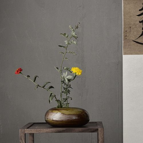 Japanese style coarse pottery black pottery vase imitation stone abstract golden glaze flower vessel ceramic Zen table decoration home retro
