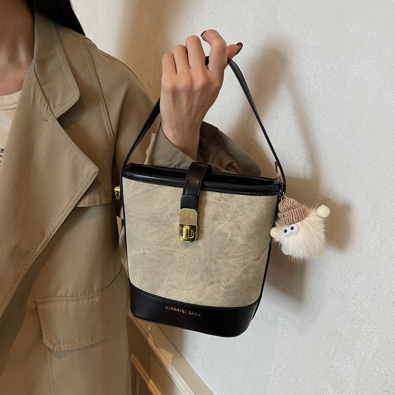 Retro Casual Brown Textured Bucket Bag 2026 New Trendy Fashion Versatile Shoulder Bag Women's Crossbody Bag