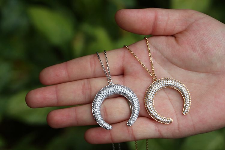 Copper Material Moon Pattern Unisex Gender Plating Design Copper Cable Chain Plating Moon Pendant Necklace