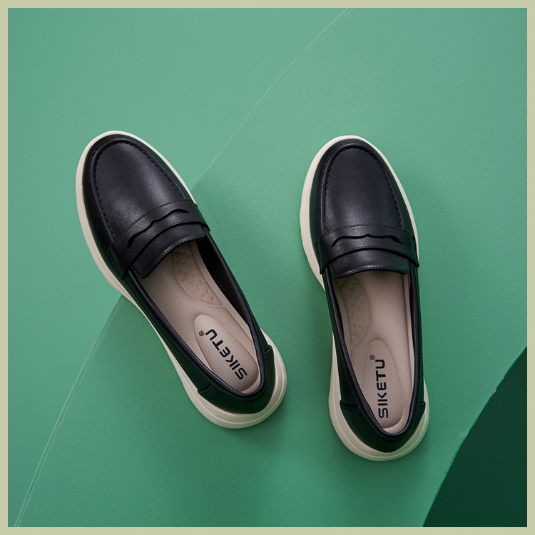 B888-12025 Spring Winter New Large Size Casual Fashion Non-Slip Soft Sole Mom Shoes For Women_voghion.com