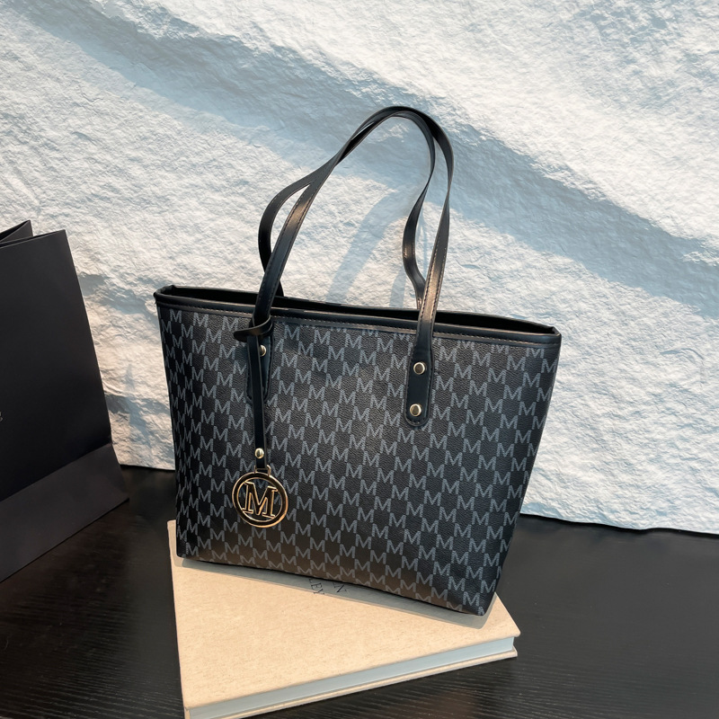 2025 New Model Cherry Blossom Bag for Women, Large Capacity Handbag and Shoulder Bag for Work and Commuting, Tote Bag, Handbag and Shoulder Bag