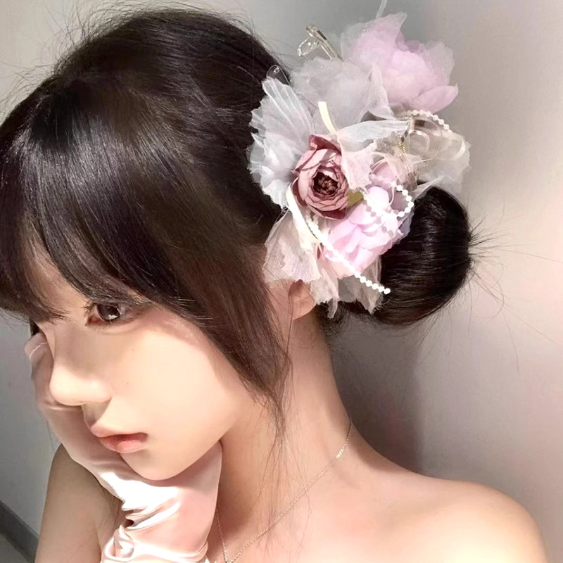 氛围感~超仙玫瑰花朵抓夹女高级感甜美后脑勺鲨鱼夹小众新款发饰