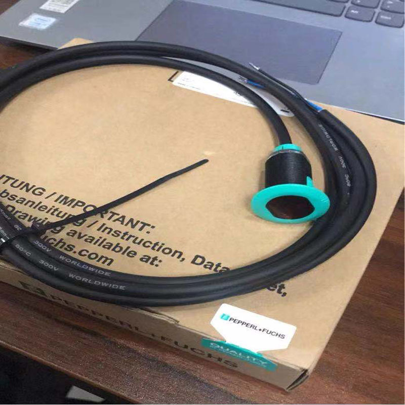 P+F  漫反射型光电传感器 GLV18-8-200/25/102/115 中山君菱代理