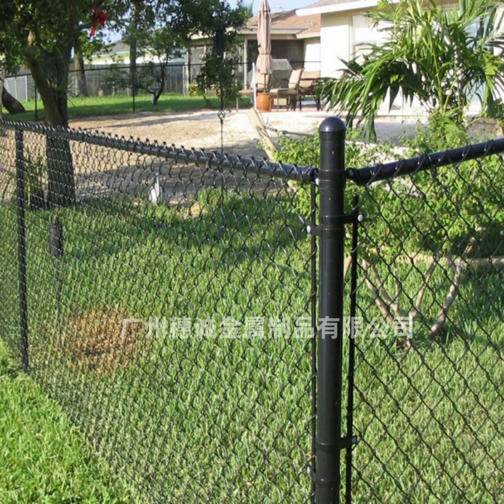 广州现货供应鱼塘围网 绿色包胶球场网片 菱形勾花网出口勾花护栏