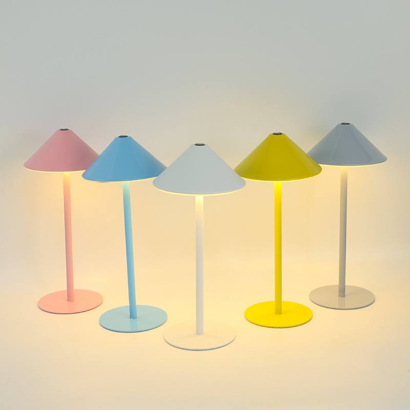 Cross-border best-selling USB charging desk lamp creative dining table lamp hotel bar table lamp outdoor decoration atmosphere night light