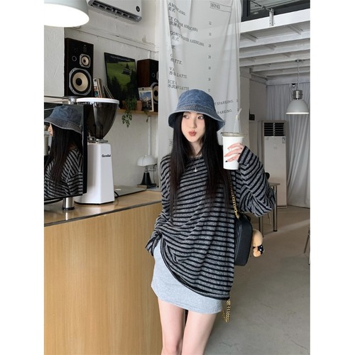 Striped long-sleeve T-shirt 2025 autumn new Korean style loose medium-long length outerwear innerwear base student top trendy