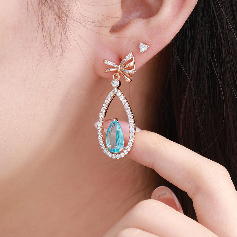Xuping aleación de cobre color serie de aretes de arco de arco de arco de lujo ligero de estilo largo cuadrado geométrico