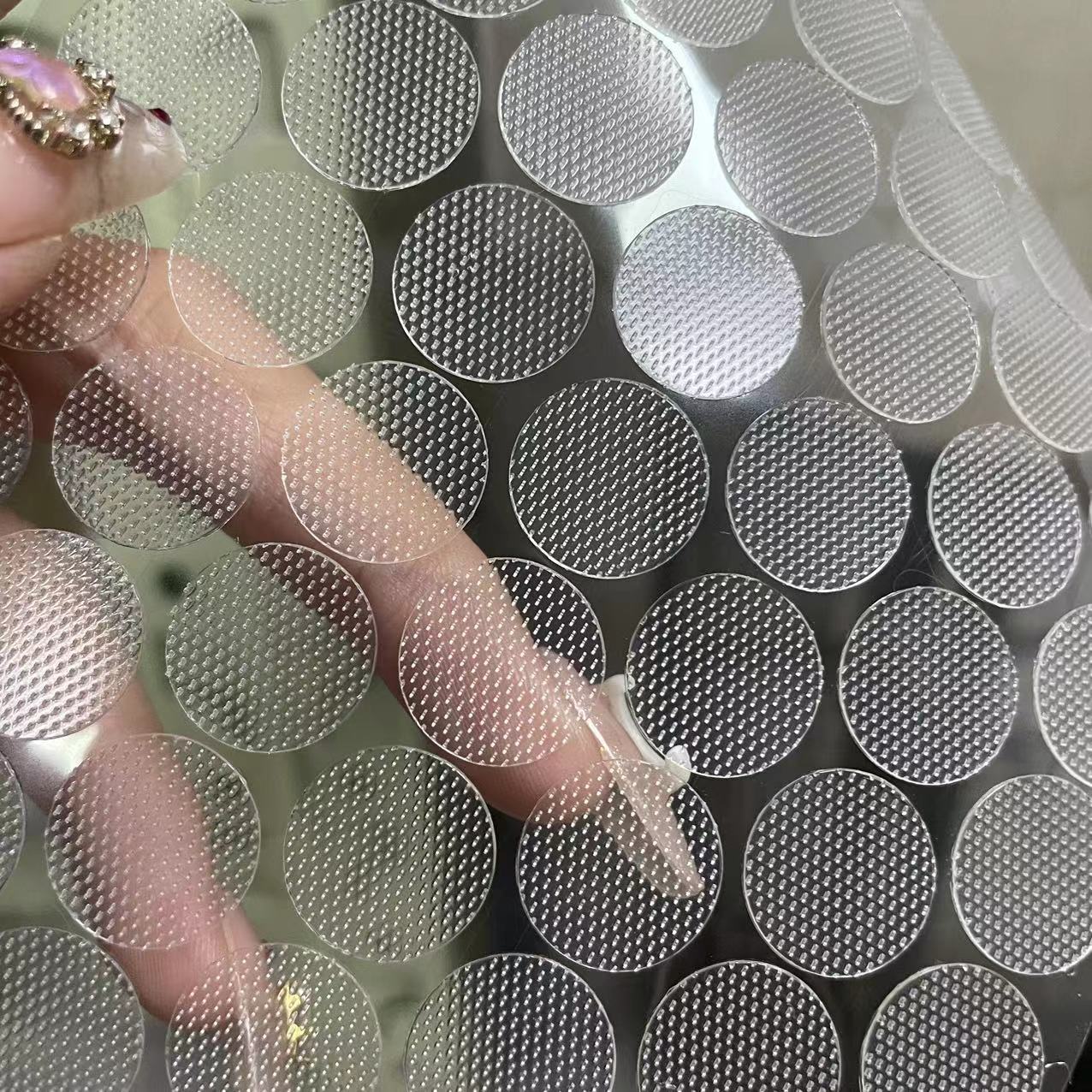 透明背胶魔术贴厂家批发圆形款幼儿早教安静书双面自粘彩色贴