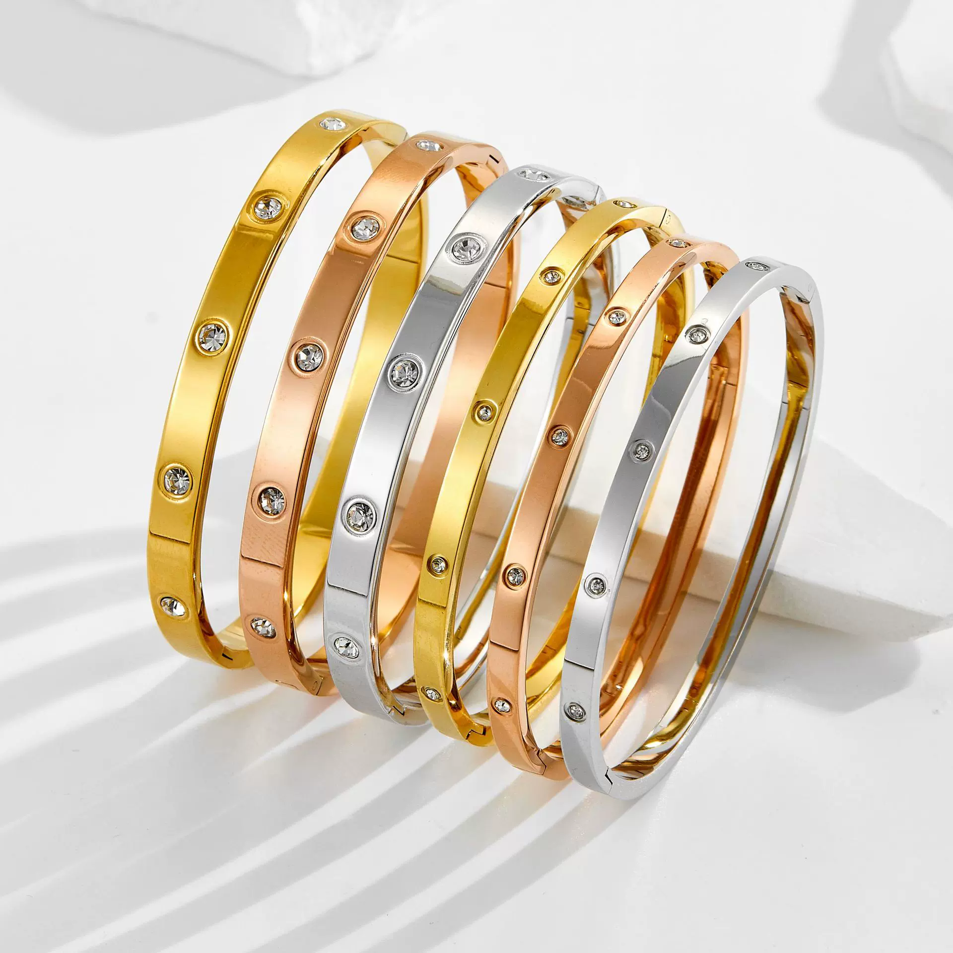 外贸热售简约款卡家三色手镯 4mm窄版十钻经典卡扣情侣手环