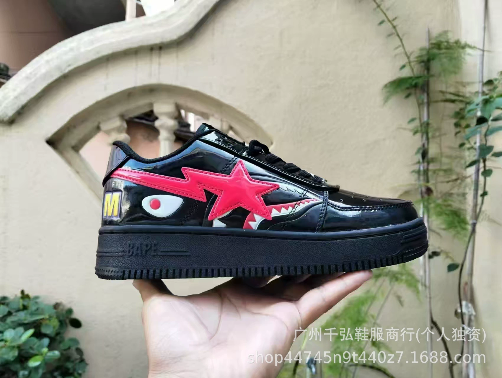 Кроссовки (BAPE) из лаковой кожи, блестящие с изображением головы обезьяны, уличный повседневный стиль
