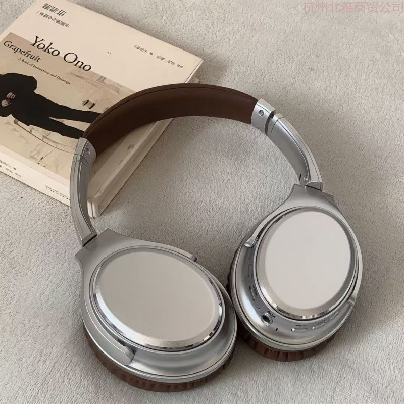 Japanese Sony Retro Foldable Bluetooth Headset Suitable for Bloggers Y2K Style for Outfits and Photos