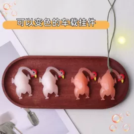 钥匙扣及钥匙扣配件;笔配件;车挂