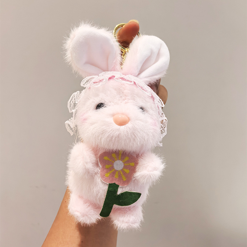 かわいい新型の毛のふわふわしたウサギのぬいぐるみのキーホルダーはかわいいウサギの人形のかばんを掛けて飾ります。|undefined