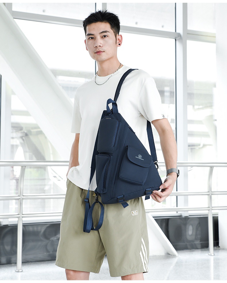 2025 New cross-border men's chest bag, casual men's bag, large-capacity retro multi-functional crossbody bag, soft leather single-shoulder bag undefined