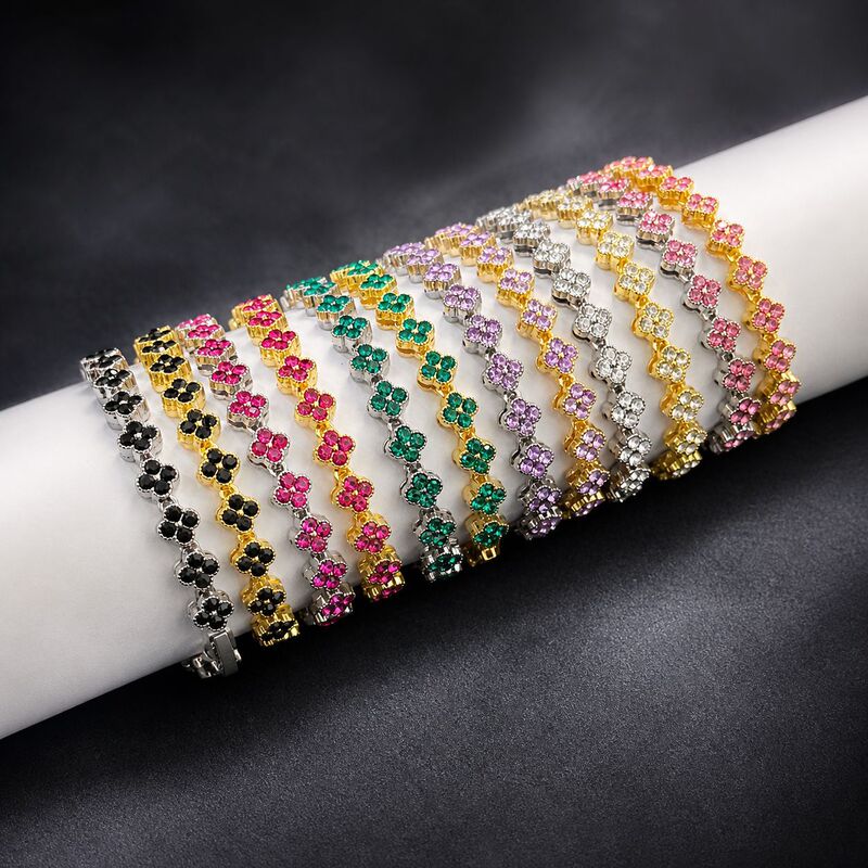 Cross-Border Hot-Selling Jewelry, Light Luxury and High-End Accessories, Four-Leaf Clover Zircon Full Diamond Bracelet, European and American New Style Versatile Jewelry Cross-Border Hot-Selling Jewelry, Light Luxury and High-End Accessories, Four-Leaf Clover Zircon Full Diamond Bracelet, European and American New Style Versatile Jewelry